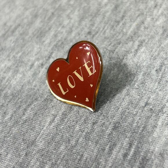 RED HEART LAPEL PIN 1”  Tiny Cute “LOVE” Lapel Hat Tie Tack Badge Valentines Day - Picture 2 of 10